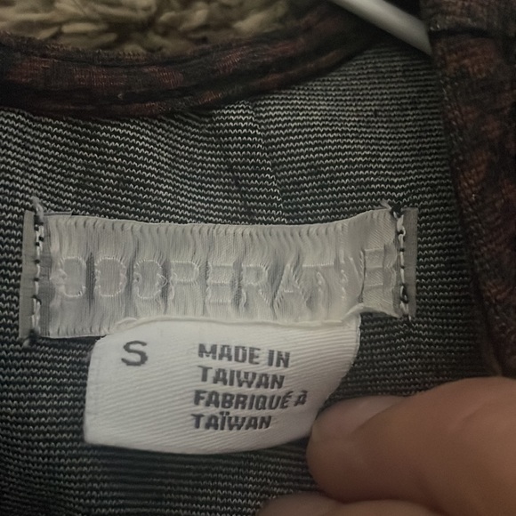 Deep purple zip back crop top, size s from cooperative - Picture 2 of 4